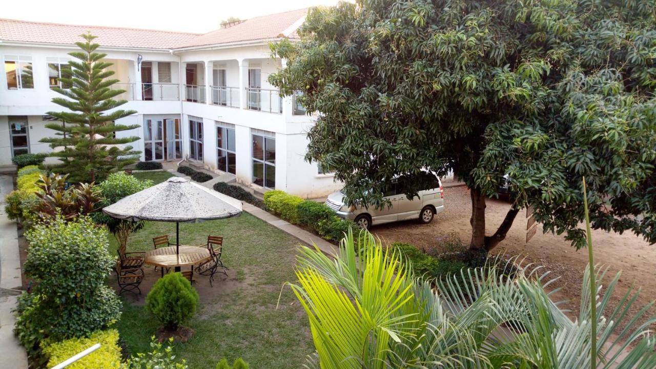 Wellsprings Hotel Gulu 外观 照片