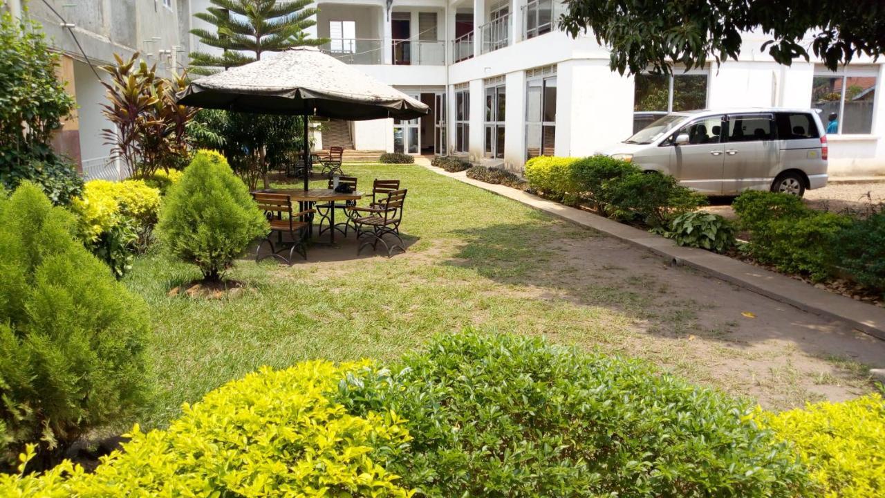 Wellsprings Hotel Gulu 外观 照片